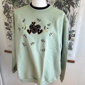 Vintage Green Heart Embroidered Women's Sweat Shirt Large